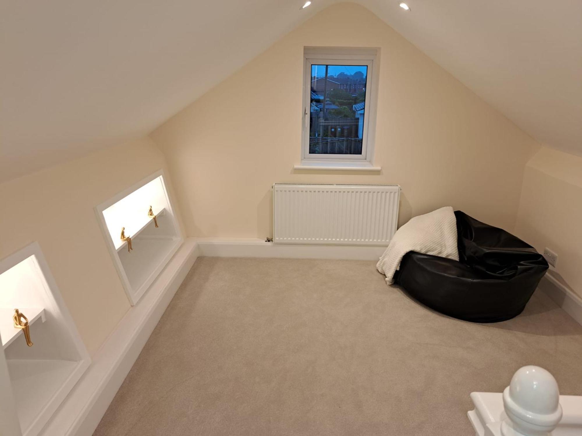 Beautiful 5 Bedroom Bungalow, Sleeps 7, In Calne Exteriör bild