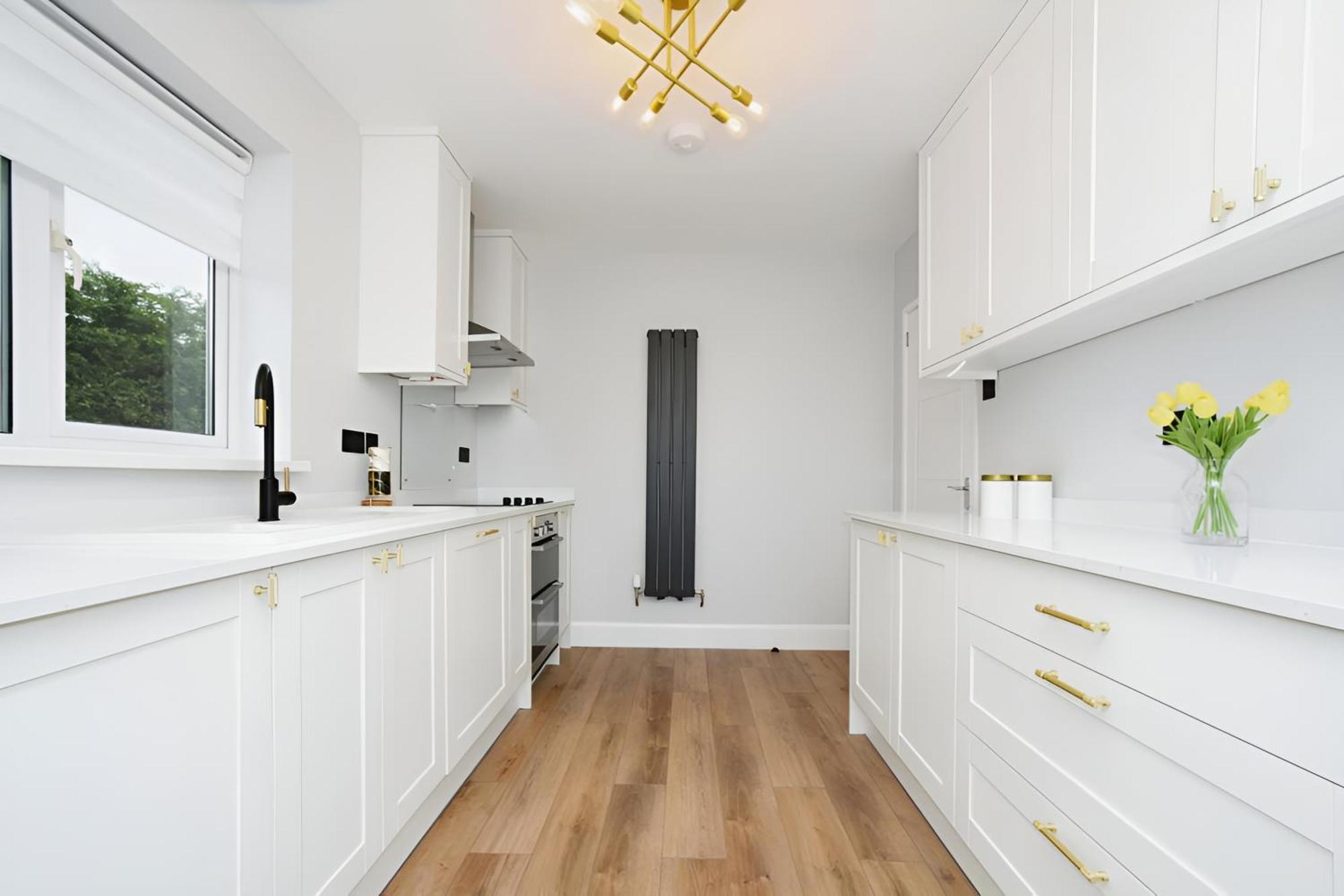 Beautiful 5 Bedroom Bungalow, Sleeps 7, In Calne Exteriör bild